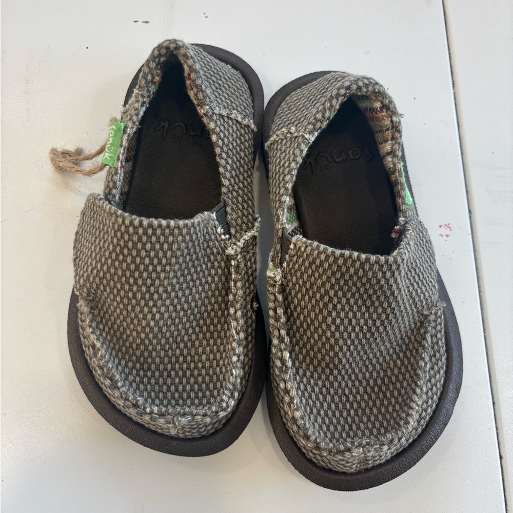 Sanuk Kids' Tan and Brown Slip-On Slippers
